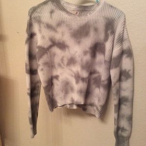 Cute cropped knit sweater
